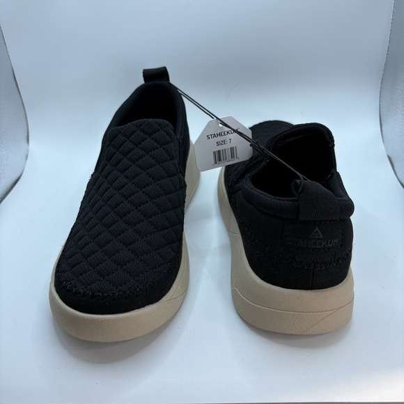 Staheekum Womens Quilted Slip On Size 7 Black Shoe NEW - Picture 2 of 6